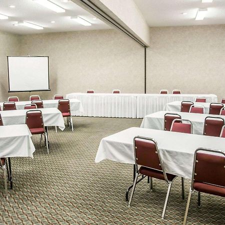 Comfort Inn & Suites Riverview Near Davenport And I-80 Le Claire Εξωτερικό φωτογραφία