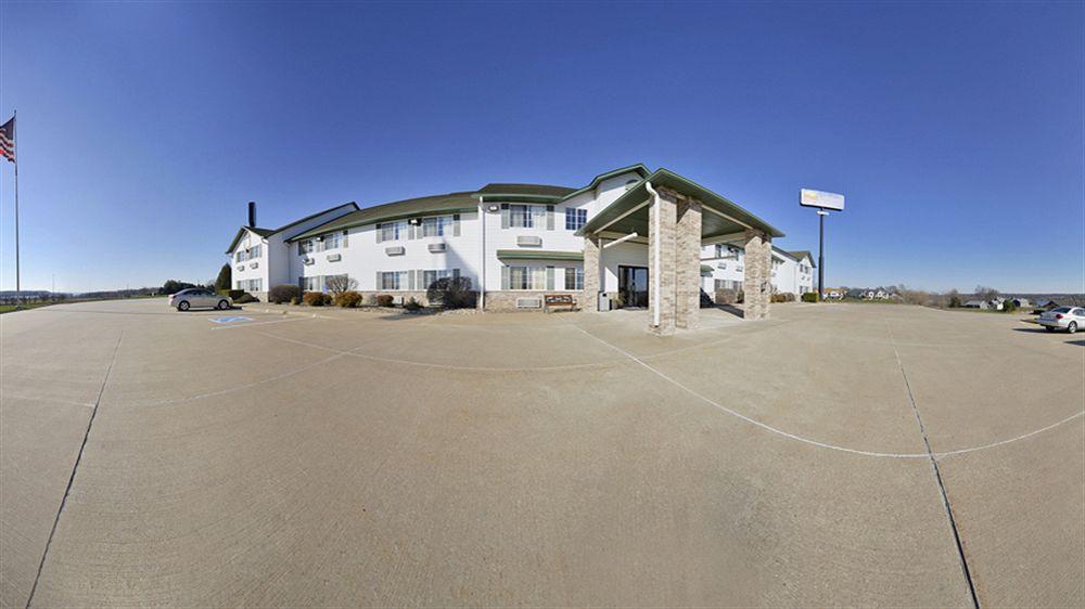 Comfort Inn & Suites Riverview Near Davenport And I-80 Le Claire Εξωτερικό φωτογραφία