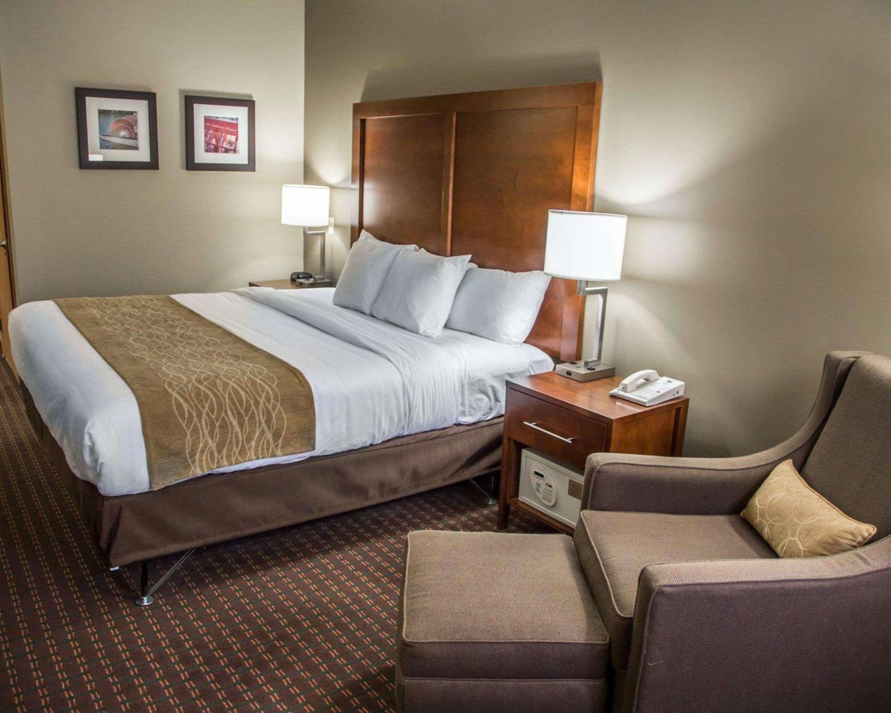 Comfort Inn & Suites Riverview Near Davenport And I-80 Le Claire Εξωτερικό φωτογραφία