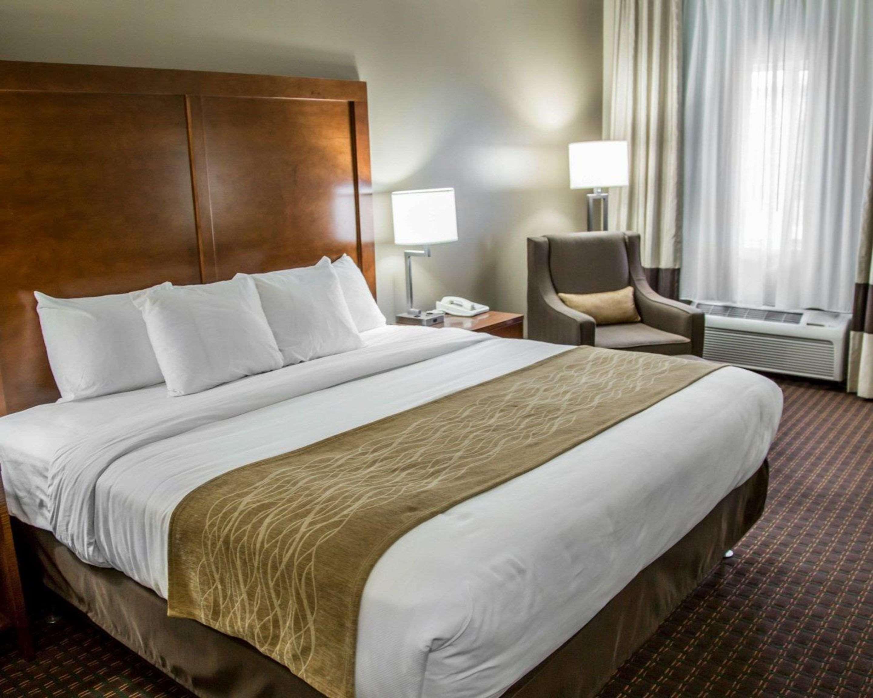 Comfort Inn & Suites Riverview Near Davenport And I-80 Le Claire Εξωτερικό φωτογραφία