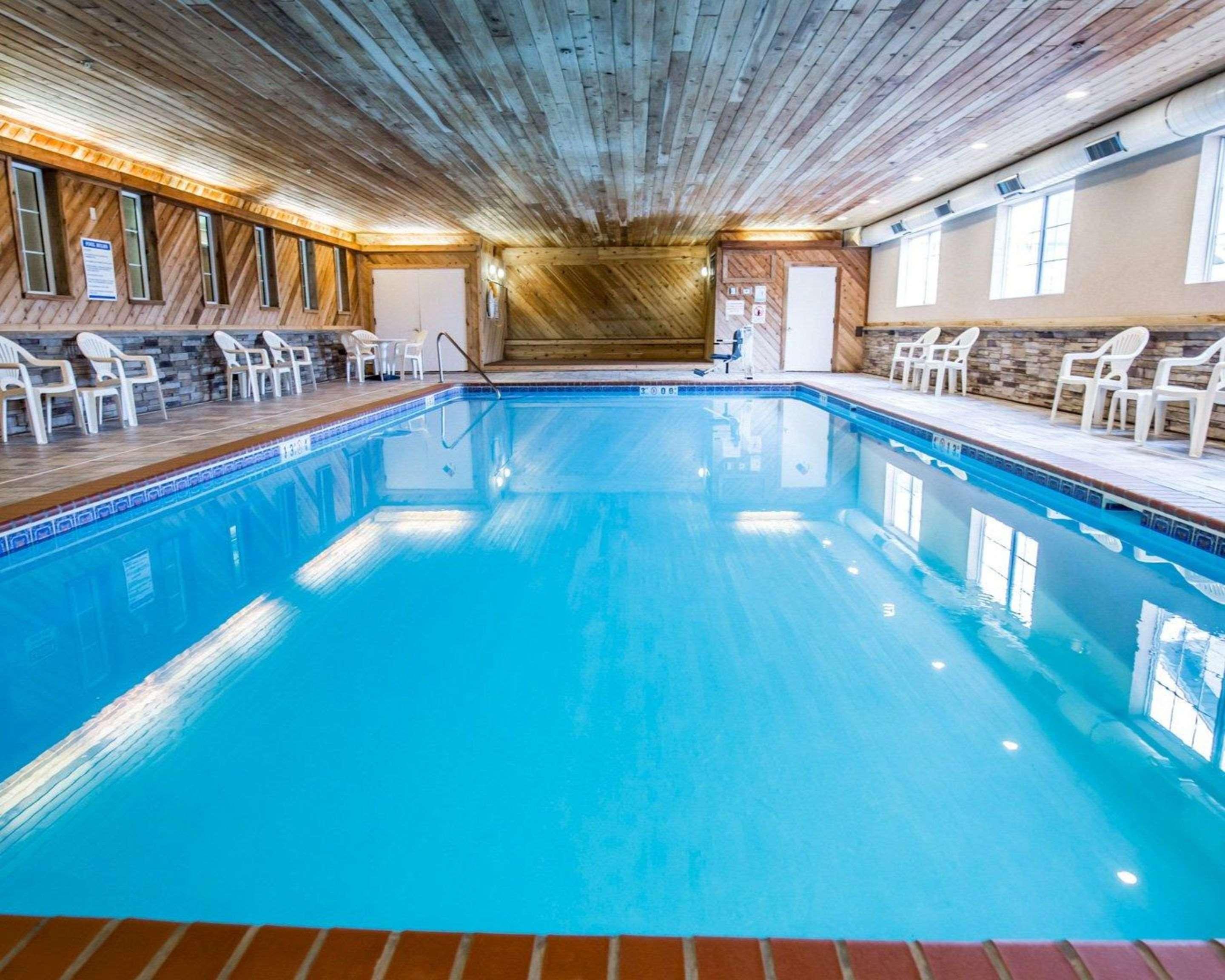 Comfort Inn & Suites Riverview Near Davenport And I-80 Le Claire Εξωτερικό φωτογραφία