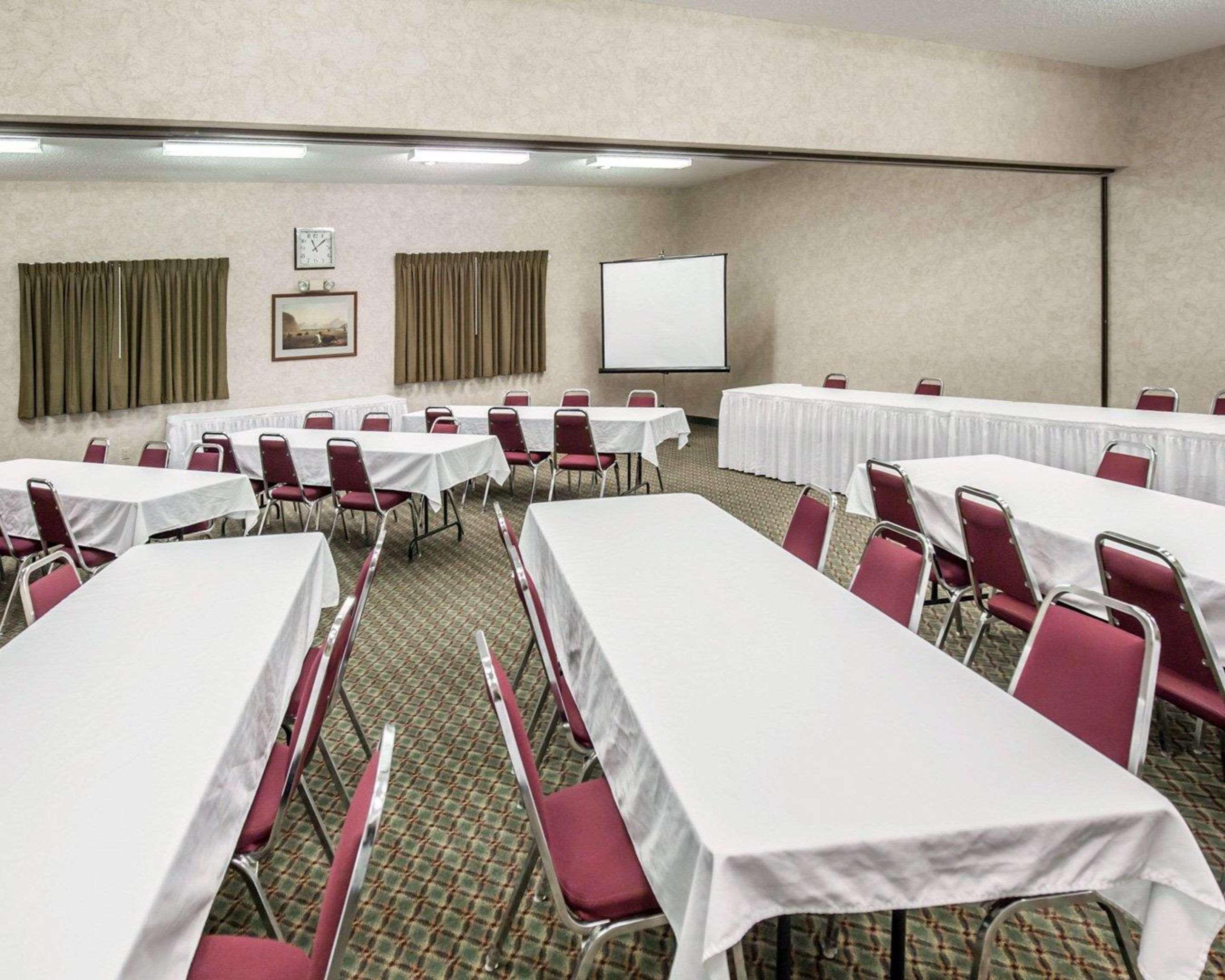 Comfort Inn & Suites Riverview Near Davenport And I-80 Le Claire Εξωτερικό φωτογραφία