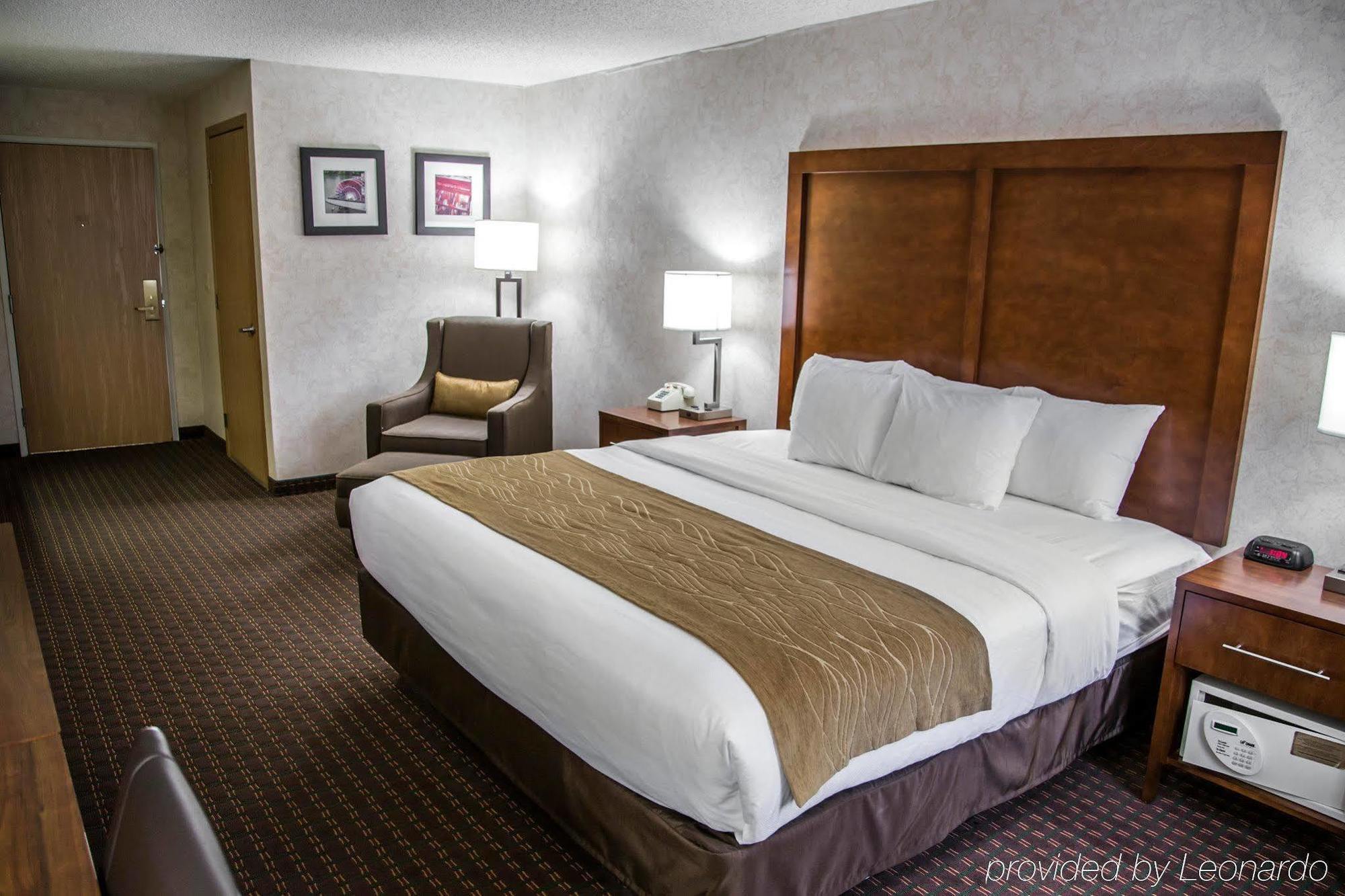 Comfort Inn & Suites Riverview Near Davenport And I-80 Le Claire Εξωτερικό φωτογραφία