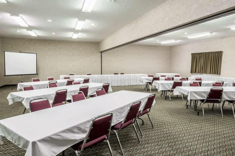 Comfort Inn & Suites Riverview Near Davenport And I-80 Le Claire Εξωτερικό φωτογραφία