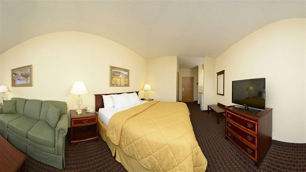 Comfort Inn & Suites Riverview Near Davenport And I-80 Le Claire Εξωτερικό φωτογραφία