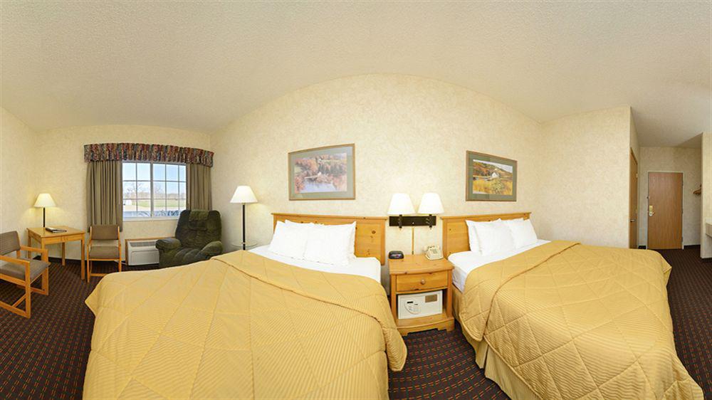 Comfort Inn & Suites Riverview Near Davenport And I-80 Le Claire Εξωτερικό φωτογραφία